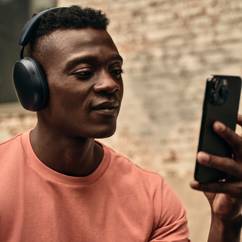 Sonos ACE - Wireless Headphone Lifestyle